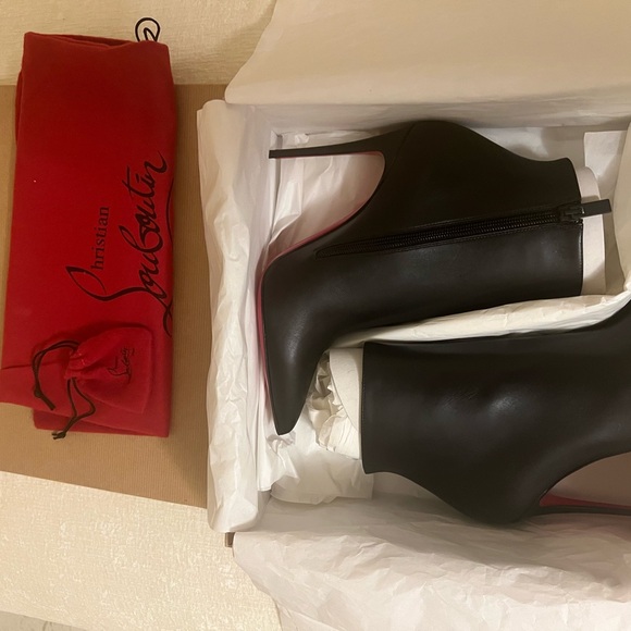 Christian Louboutin women’s So Kate bootie 100 ankle boot NWT - Picture 2 of 5